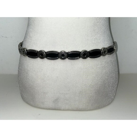 Vintage Womens Genuine Leather Black  Southwestern Silver Concho Belt 29\